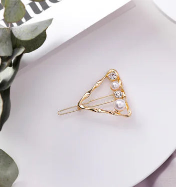 Chic Geometric Pearl Hair Clip