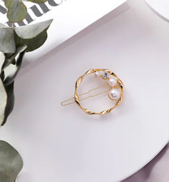 Chic Geometric Pearl Hair Clip