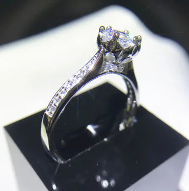 Zirconia Engagement Ring for Women with Floral Design